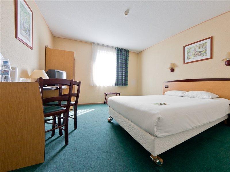 Hotel Campanile Prime Old Town 3*